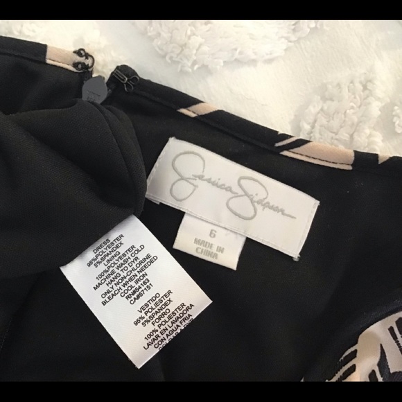 Jessica Simpson Super Flattering Year Round Go Anywhere Dress - Picture 6 of 6